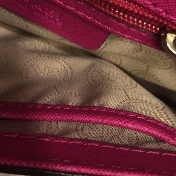 Michael Kors fuchsia mini bag! NWOT! - Picture 3 of 4